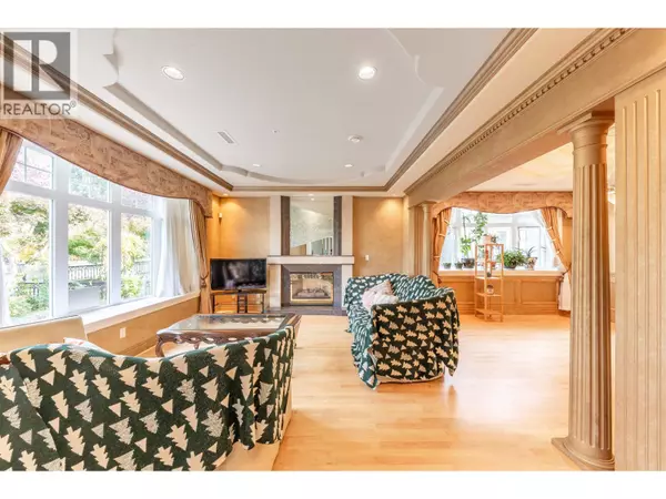 Vancouver, BC V6L1L9,2328 W 22ND AVENUE