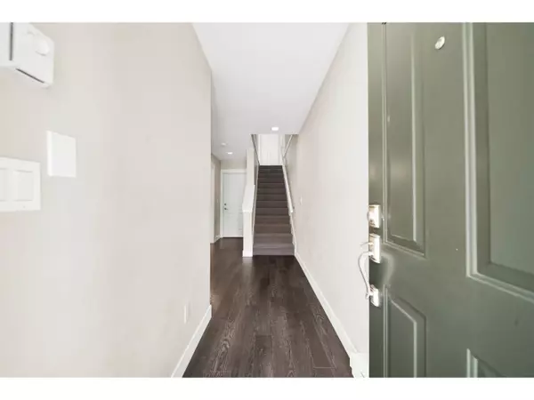 Surrey, BC V3S3T4,2469 164 ST #39