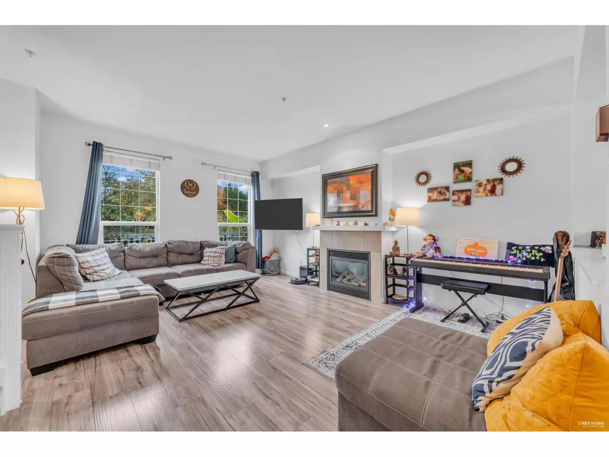 Langley, BC V2Y0G1,6956 208 STREET