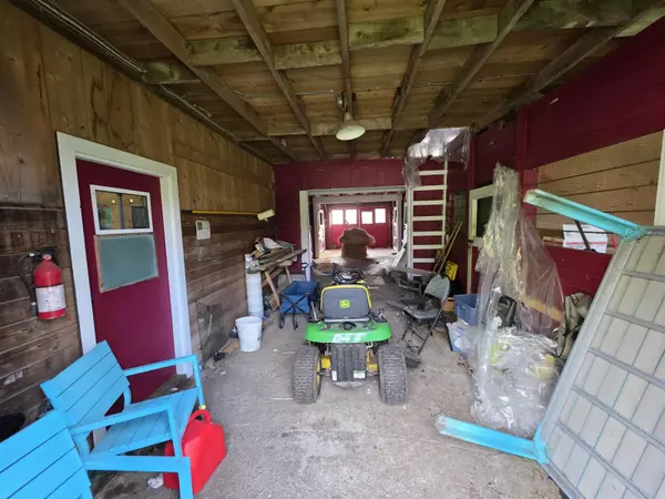 Langley, BC V2Z1K3,21068 16TH AVENUE