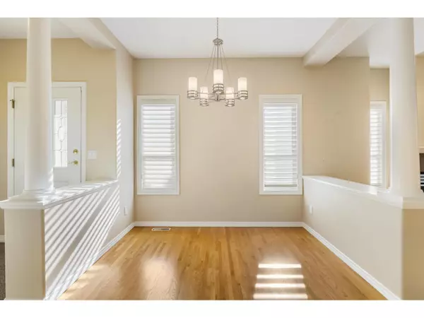 Surrey, BC V4A1P8,13911 16 AVE #1