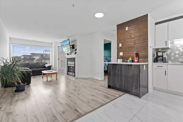 Abbotsford, BC V2S8C6,33708 KING RD #406