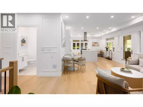 Vancouver, BC V7V3P3,2014 W 15TH AVENUE