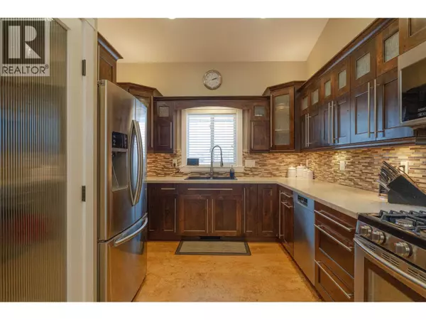 Fort St. John, BC V1J0H9,8707 112 AVENUE