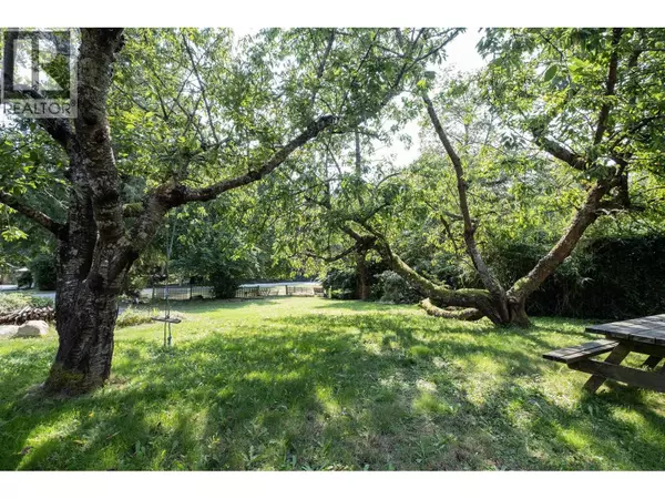 Gibsons, BC V0N1V3,1160 ROSAMUND ROAD