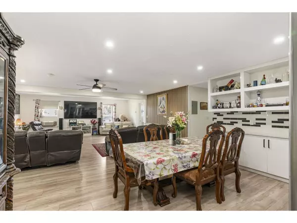 Abbotsford, BC V2T1A4,32354 MARSHALL ROAD