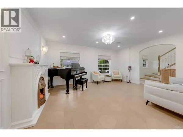 Vancouver, BC V6L2B7,2966 W 32ND AVENUE