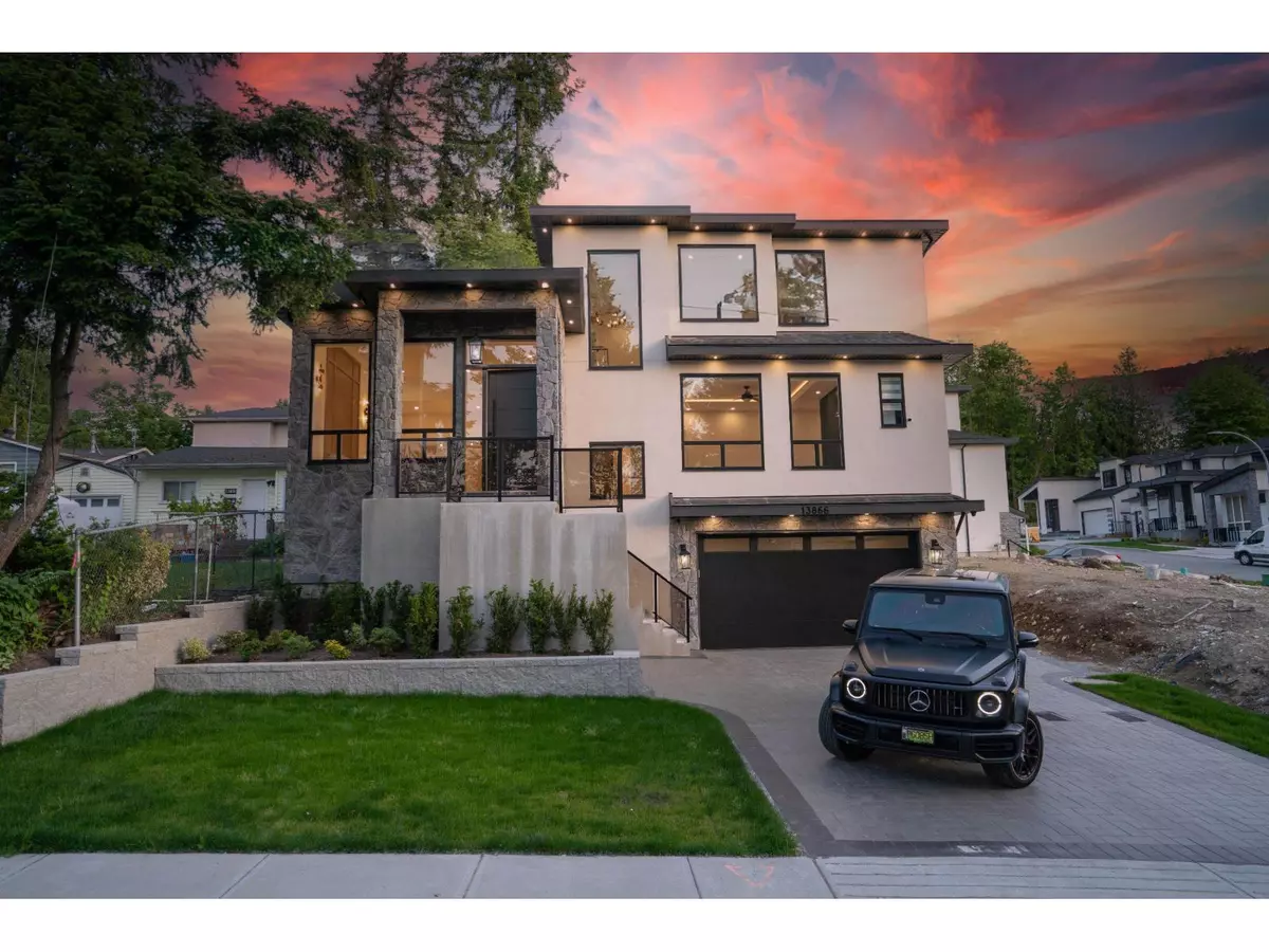 Surrey, BC V3R2P3,13866 115 AVENUE