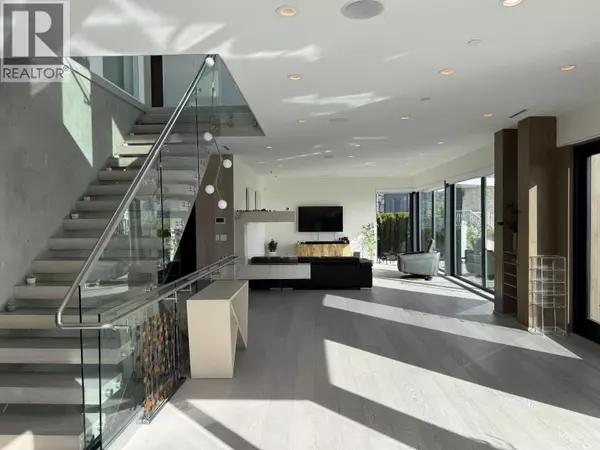 West Vancouver, BC V7S1Y2,1035 GREENWOOD PLACE