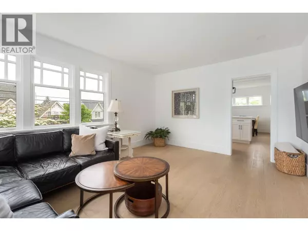 New Westminster, BC V3L2M6,631 SECOND STREET