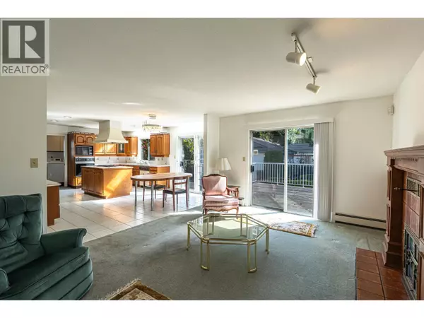 Vancouver, BC V6N1C4,6056 TRAFALGAR STREET