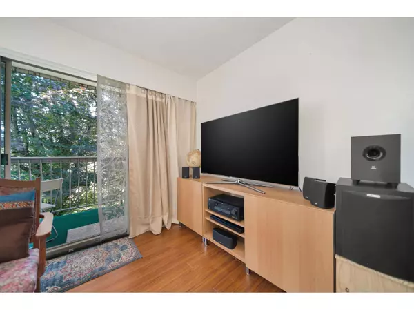 Delta, BC V4C3C5,11806 88 AVE #324