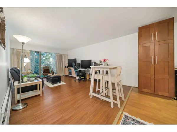 11806 88 #324, Delta, BC V4C3C5