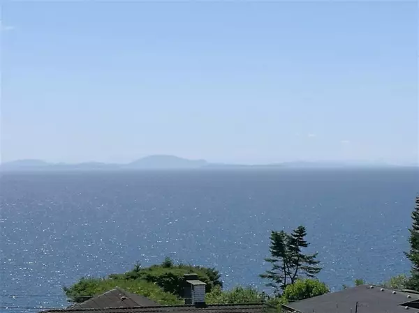 Surrey, BC V4A1C5,13567 13A AVENUE