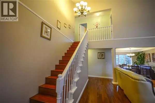 Coquitlam, BC V3E3B3,1590 PLATEAU CRESCENT