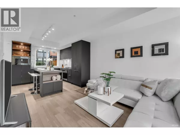 North Vancouver, BC V7P0C9,2070 CURLING ROAD