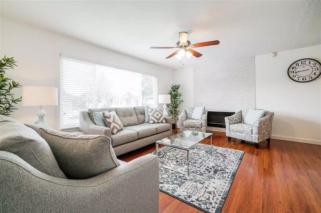 Abbotsford, BC V2T4J6,3174 ROYAL COURT