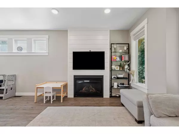 Langley, BC V1M2Z3,20986 96 AVENUE