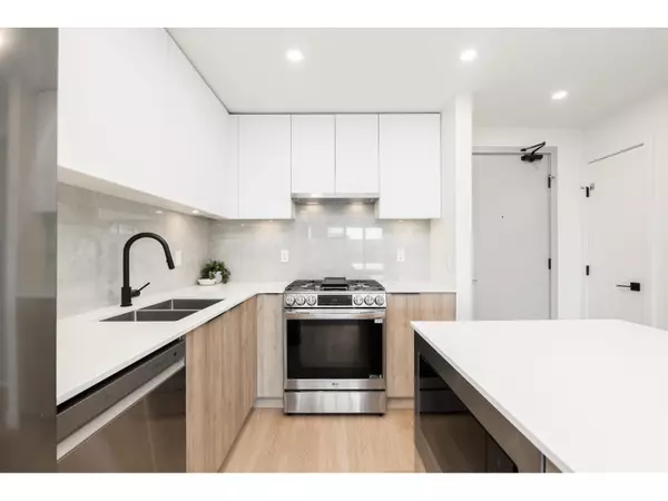 Langley, BC V2Y1X6,7980 206A #405