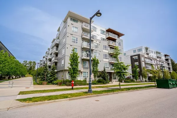 13963 105 #421, Surrey, BC V3T0M9