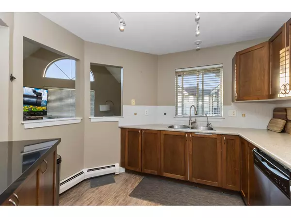 Abbotsford, BC V2T5M5,32725 GEORGE FERGUSON #315