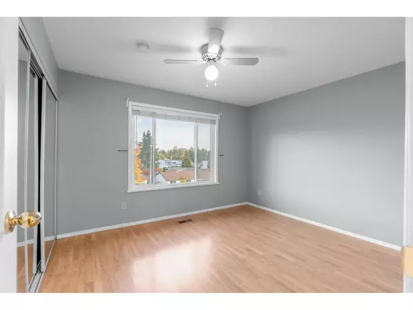 Langley, BC V4W3C8,26638 30A AVENUE