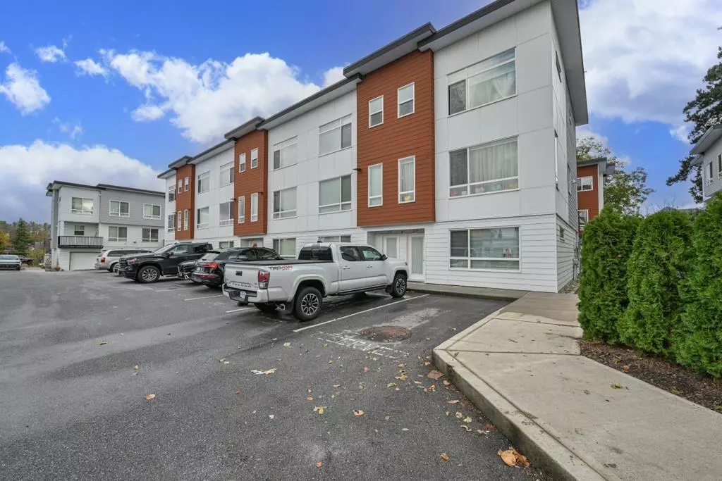 Abbotsford, BC V4X0C3,27640 LANTERN AVE #23