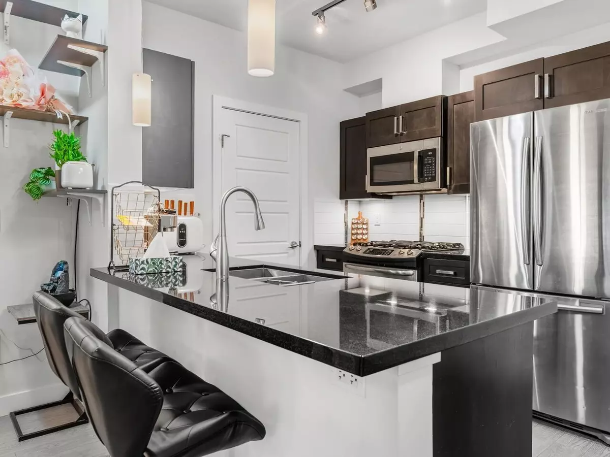 Langley, BC V3A0E6,20062 FRASER #206