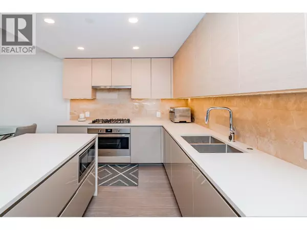 Burnaby, BC V5C0N9,4168 LOUGHEED HWY #1010