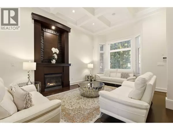 North Vancouver, BC V7R2K3,1017 CANYON BOULEVARD