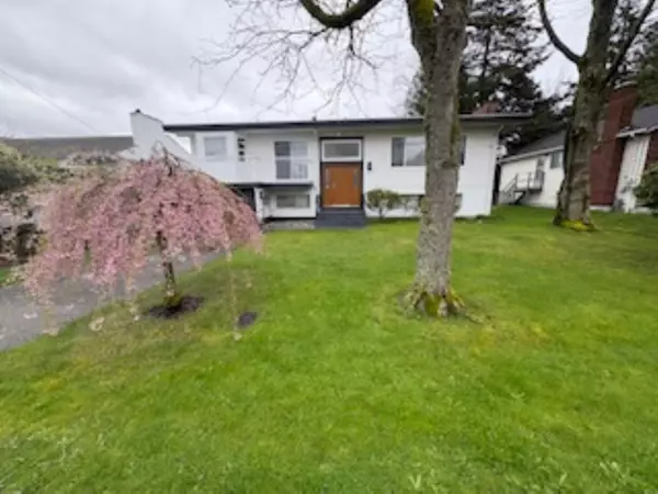 White Rock, BC V4B2L9,15568 THRIFT