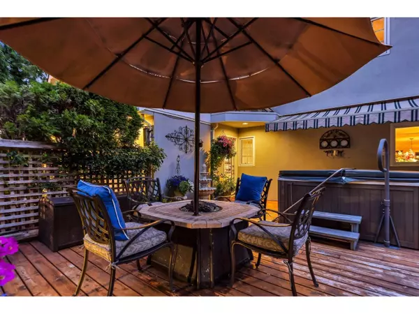 Surrey, BC V4P2C8,14042 28 AVENUE