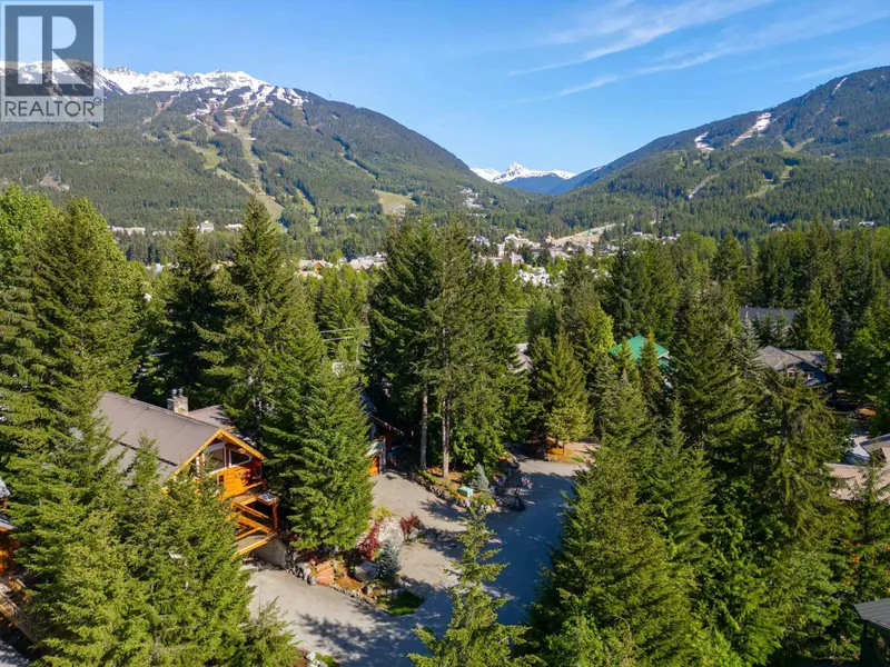 6252 BISHOP WAY, Whistler, BC V8E0C6