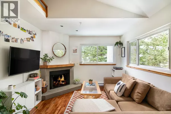 2101 CASTLE DR #404, Whistler, BC V8E0A6