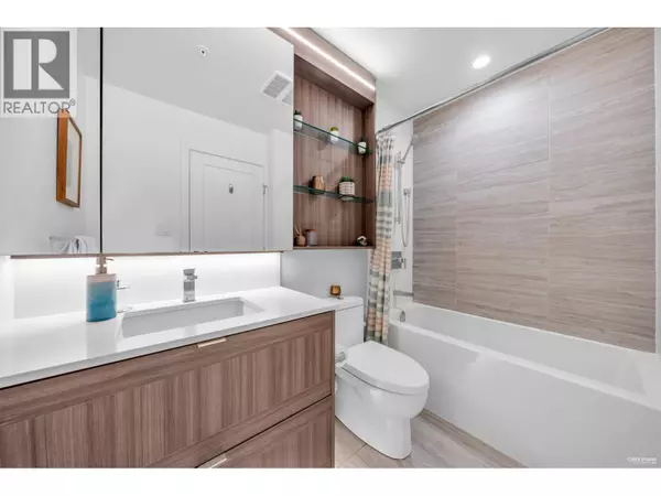 Burnaby, BC V5C0M1,2311 BETA AVE #505