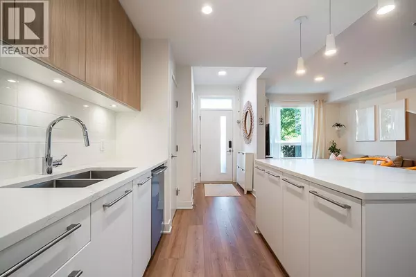 2035 GLENAIRE DR #103, North Vancouver, BC V7P1Y2