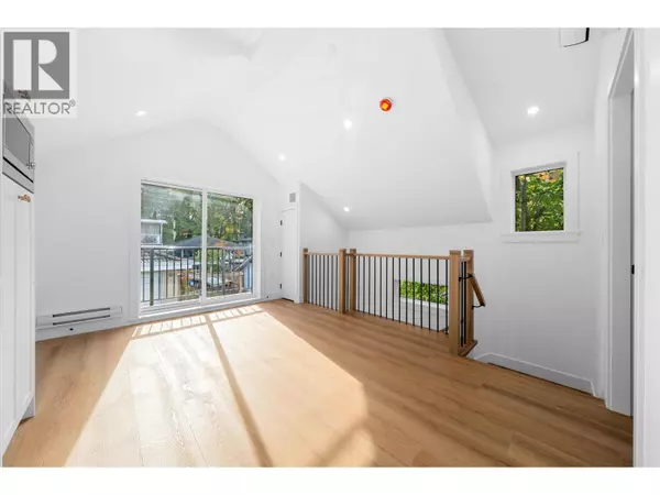 Vancouver, BC V5K1H1,2526 MCGILL STREET