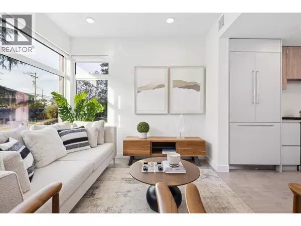 Vancouver, BC V6M0E3,1008 West 47TH AVE #211