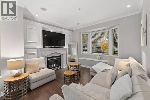 North Vancouver, BC V7K2G4,3135 SUNNYHURST ROAD