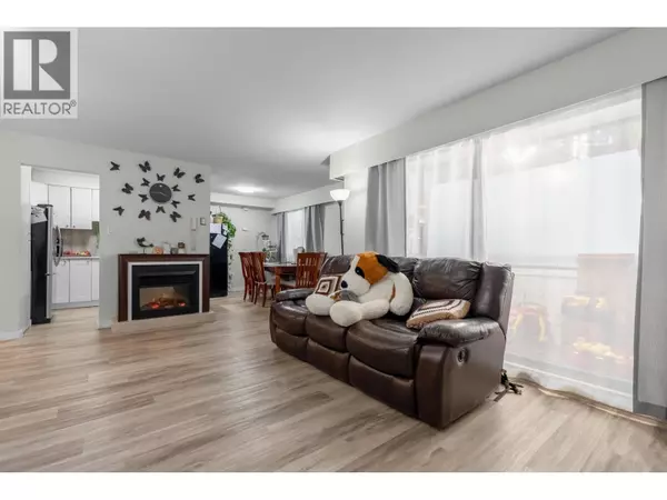 New Westminster, BC V3M4G4,515 ELEVENTH ST #101