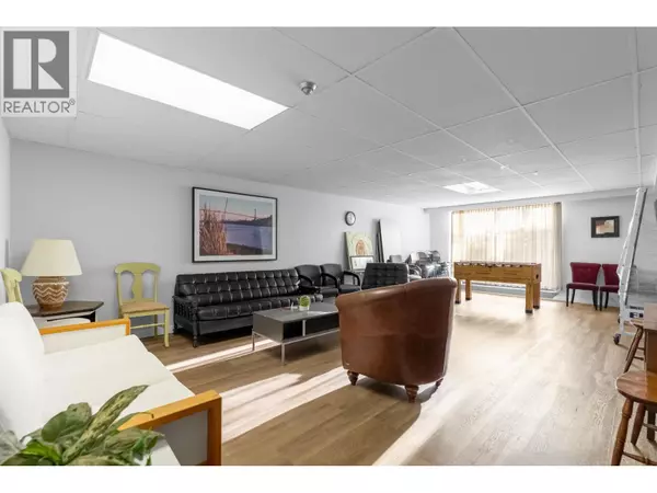 New Westminster, BC V3M4G4,515 ELEVENTH ST #101