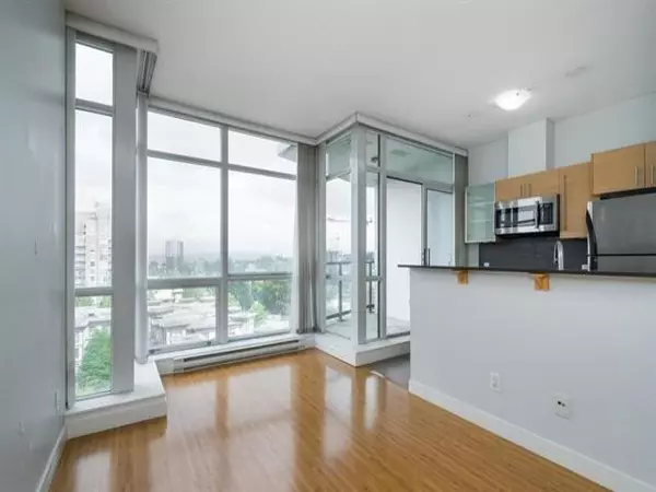 Surrey, BC V3T0C9,13399 104 AVE #809