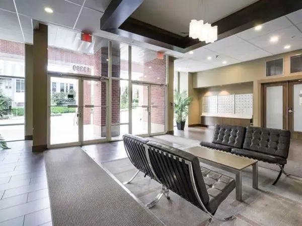 Surrey, BC V3T0C9,13399 104 AVE #809