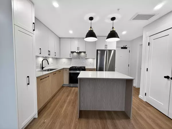 Langley, BC V4W0E3,27215 ALDERGROVE TOWN CENTRE DR #513