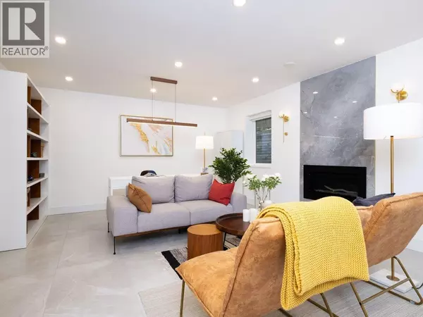 North Vancouver, BC V7R4J6,4283 CAPILANO ROAD