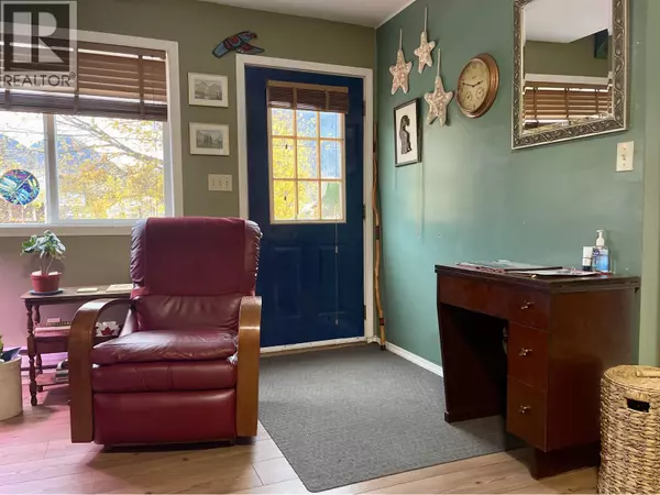 Hagensborg, BC V0T1H0,259 20 MACKENZIE HIGHWAY