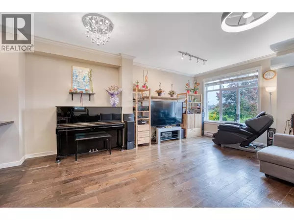 Richmond, BC V6Y1T6,9580 ALBERTA RD #4