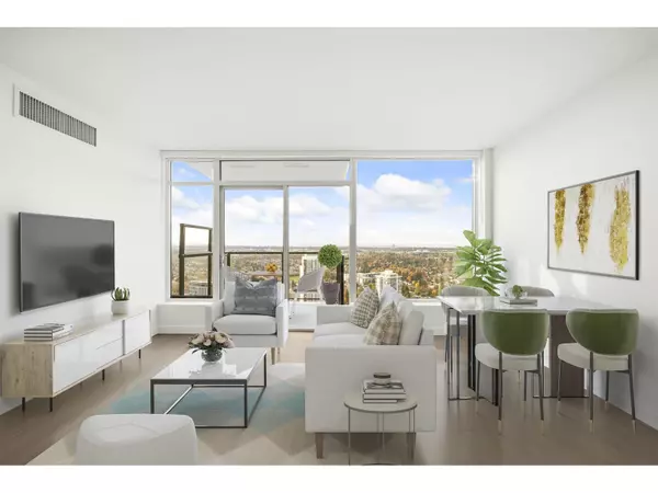 Surrey, BC V3T4Y3,13745 GEORGE JUNCTION #4208