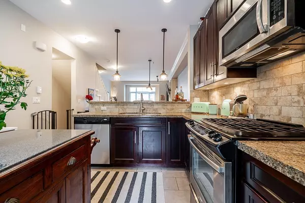 Surrey, BC V3Z8V8,2979 156 #83