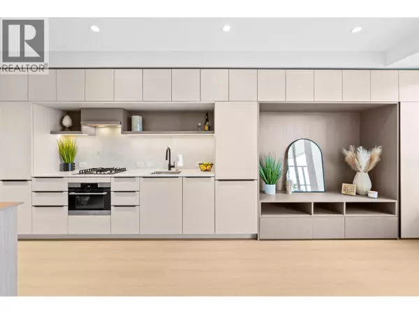 Port Moody, BC V3H0N5,2015 ST. JOHNS ST #508